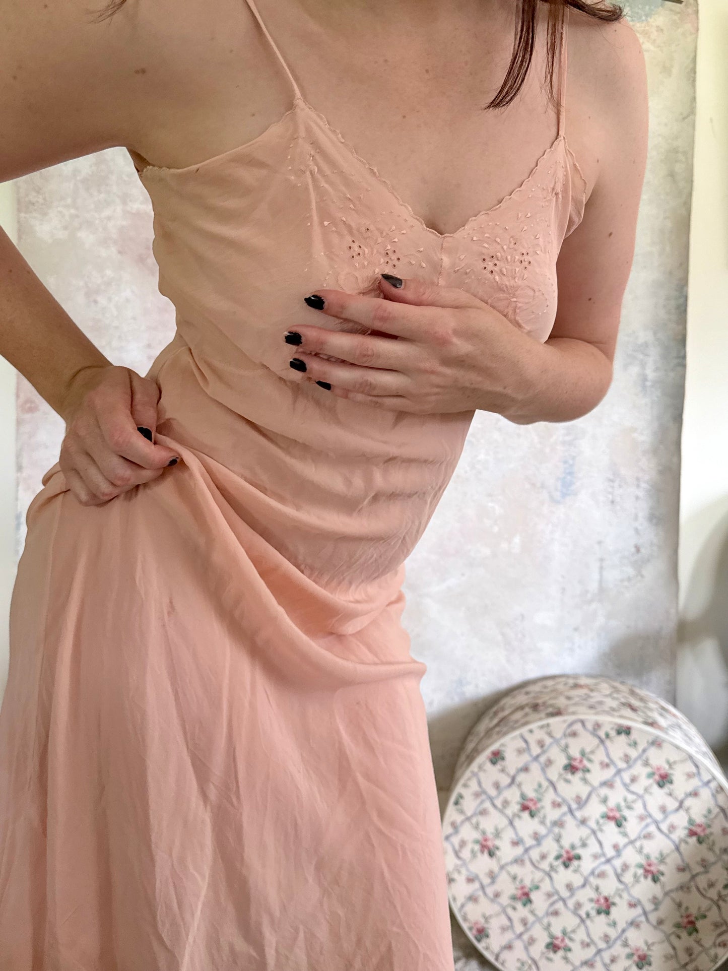x SOLD x Dress 1930s Nude Pink Slip