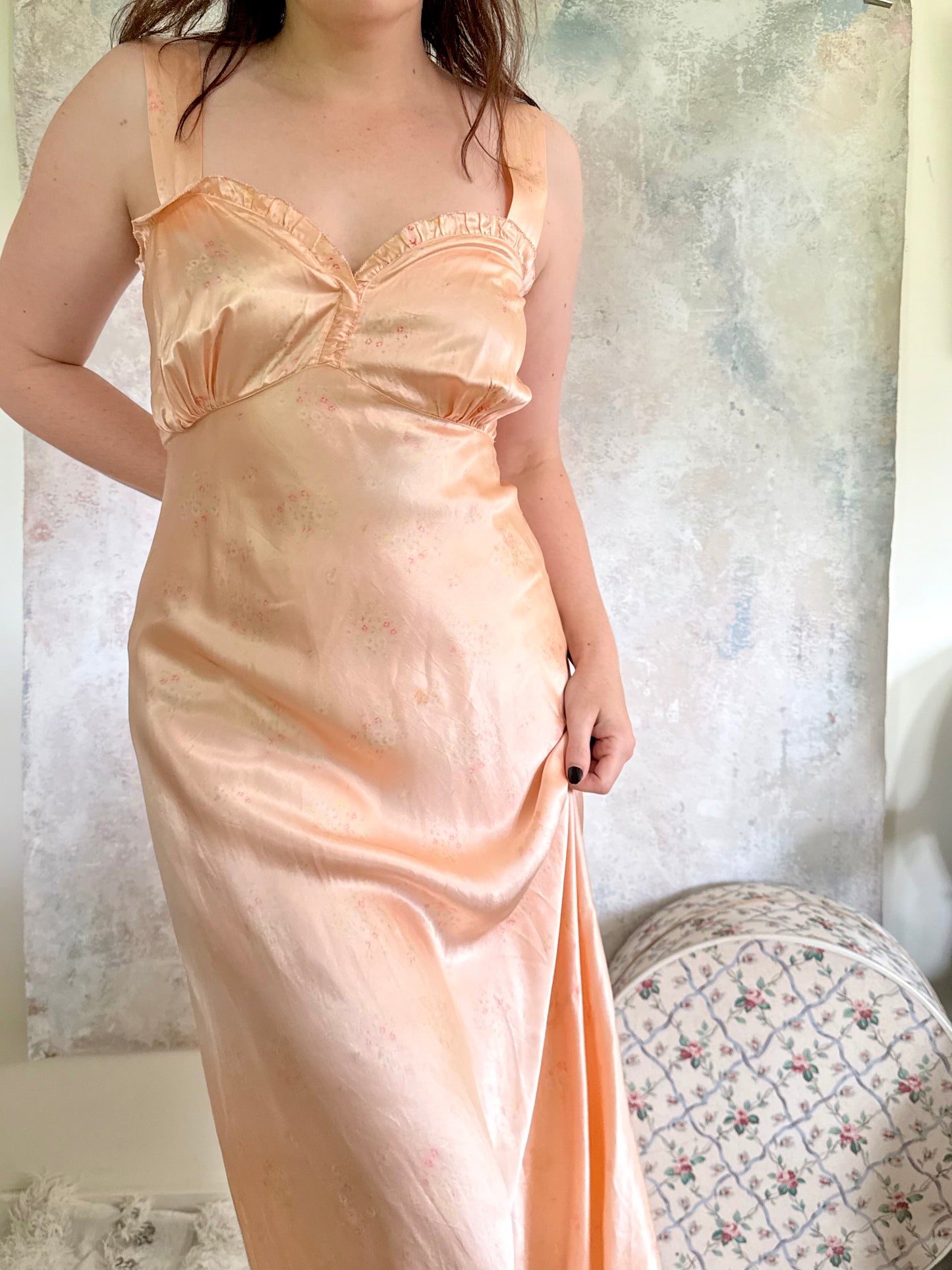 x SOLD x Dress 1930s Peach Satin Sweetheart Gown