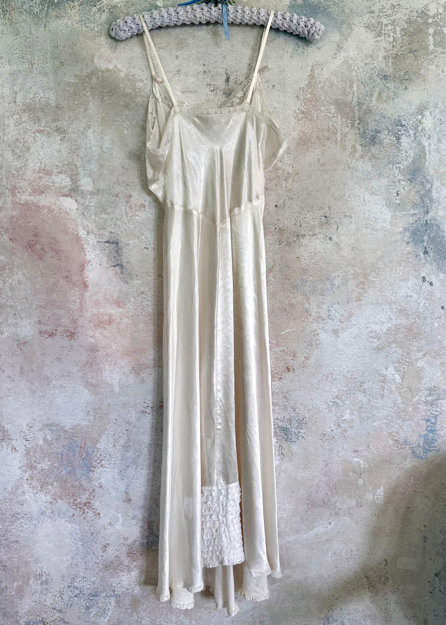 x SOLD x Dress 1920s Antique Silk Bridal Slip