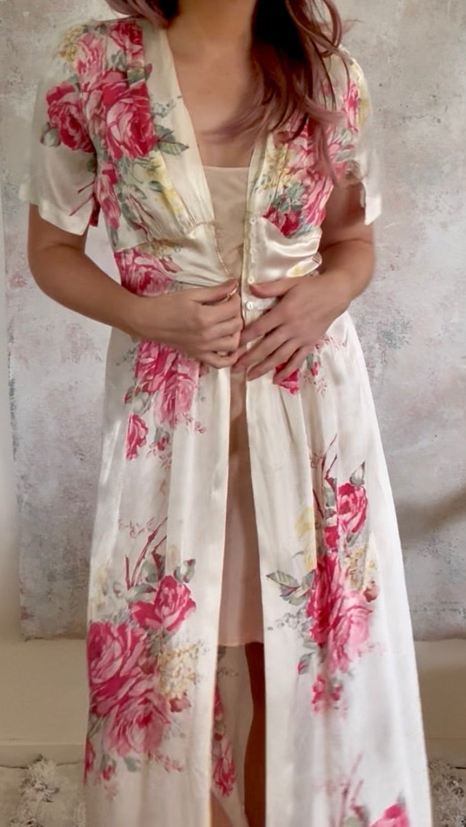 x SOLD x Dress 1930s Rose Silk House Coat