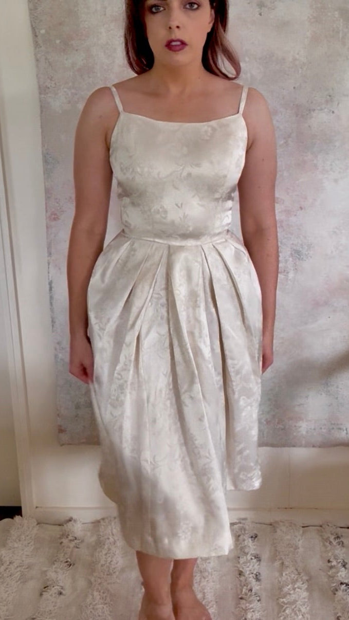 x SOLD x Dress 1950s Brocade Silk Wedding Gown
