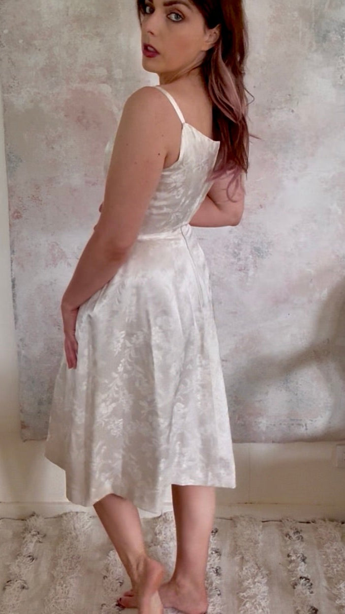 x SOLD x Dress 1950s Brocade Silk Wedding Gown