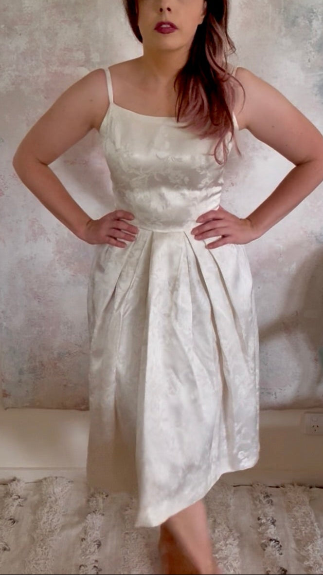 x SOLD x Dress 1950s Brocade Silk Wedding Gown