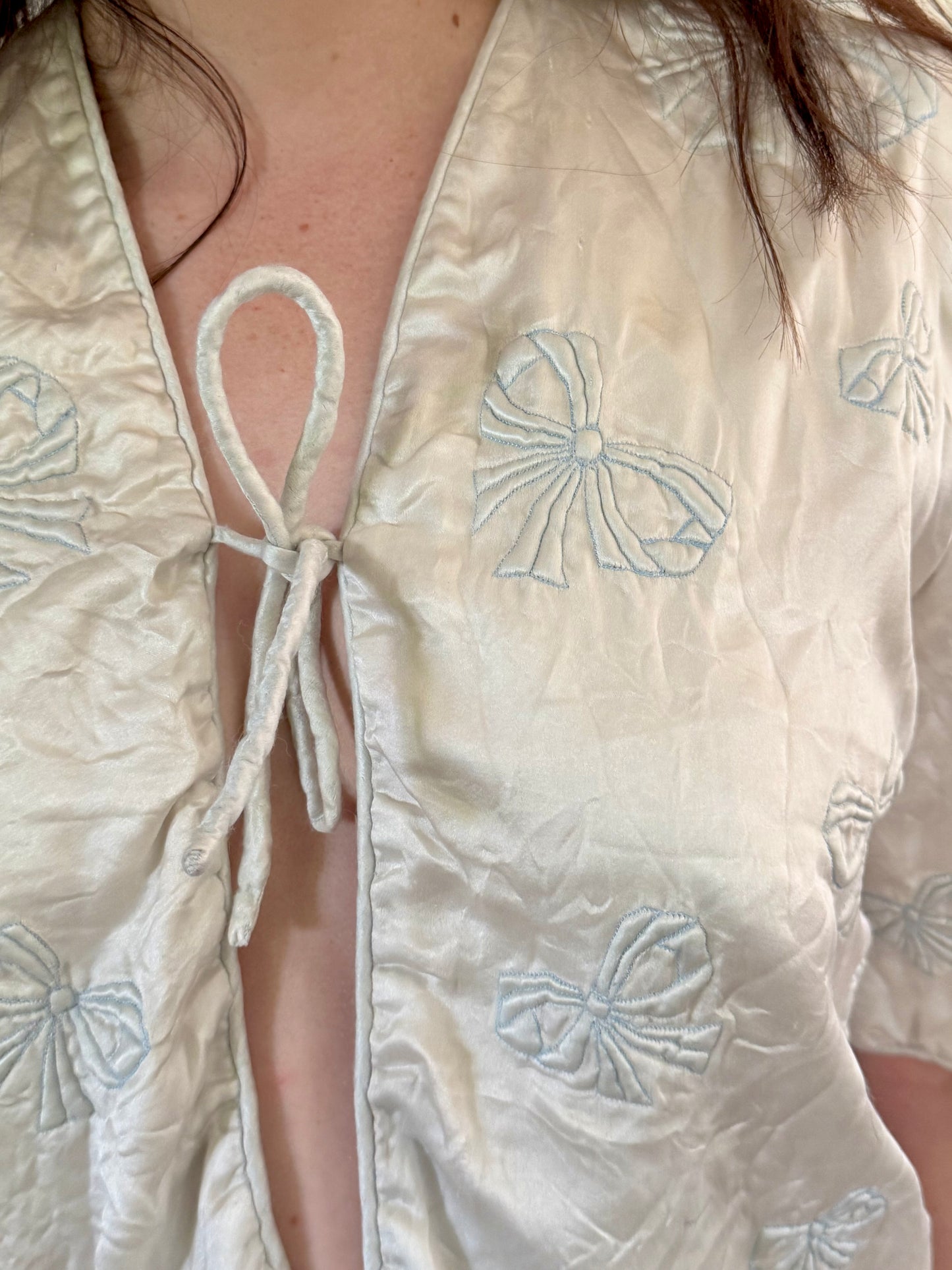 x SOLD x Top Blue Silk Bed Jacket
