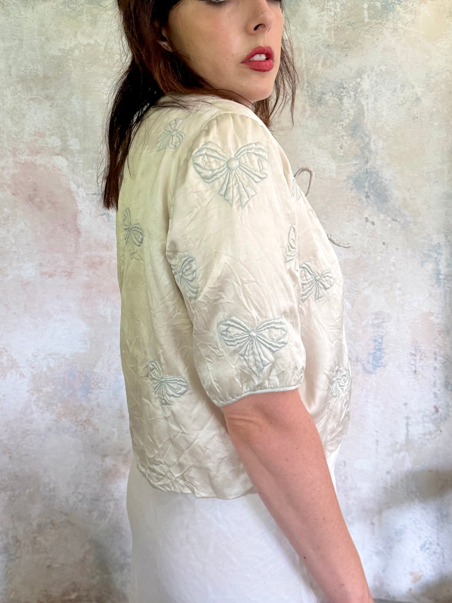 x SOLD x Top Blue Silk Bed Jacket