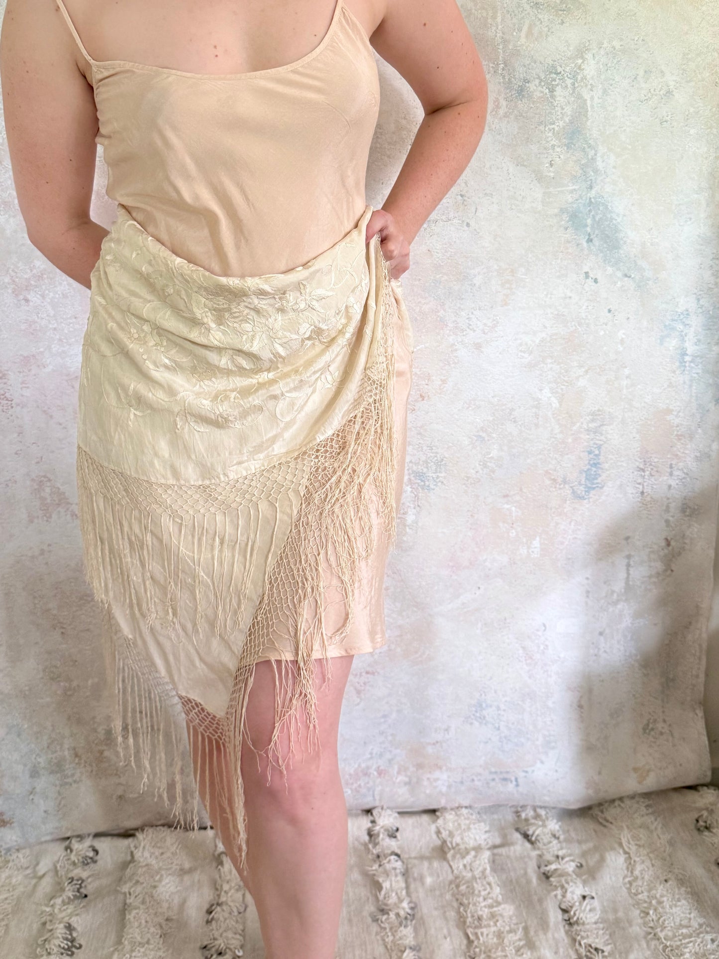 x SOLD x Scarf Cream Piano Shawl