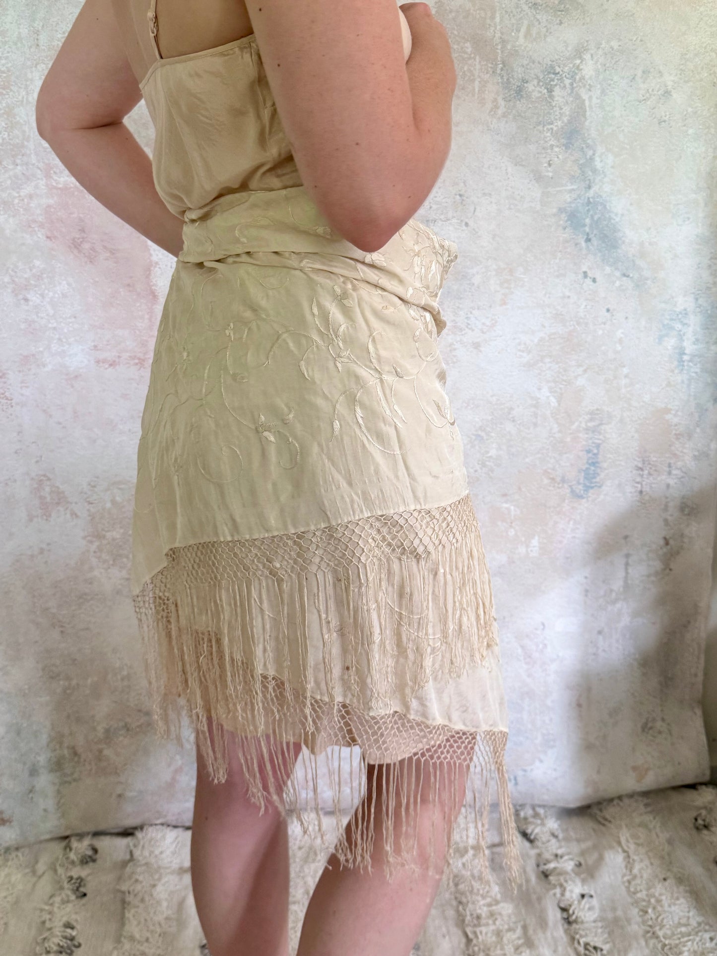 x SOLD x Scarf Cream Piano Shawl