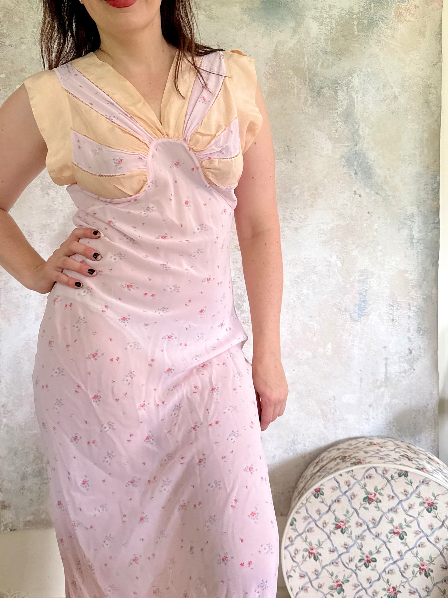 x SOLD x Dress 1930s Pink Floral Slip