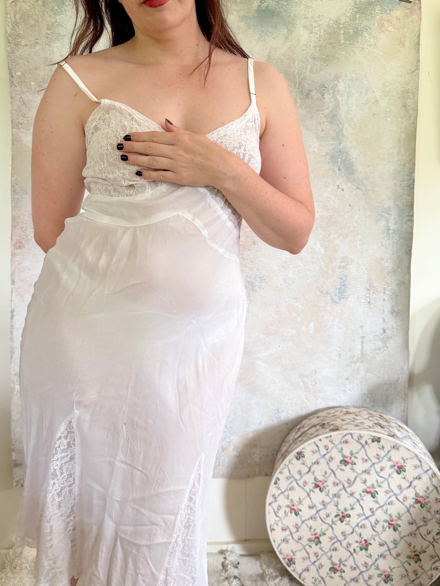 x SOLD x Dress 1930s White Lace Silk Slip