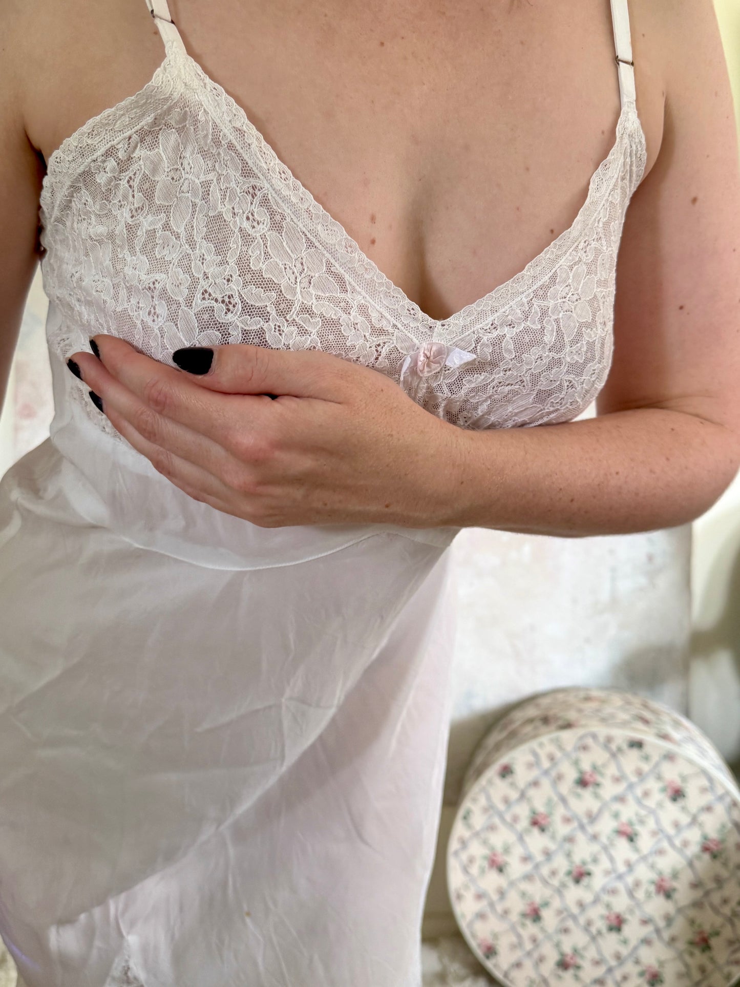 x SOLD x Dress 1930s White Lace Silk Slip