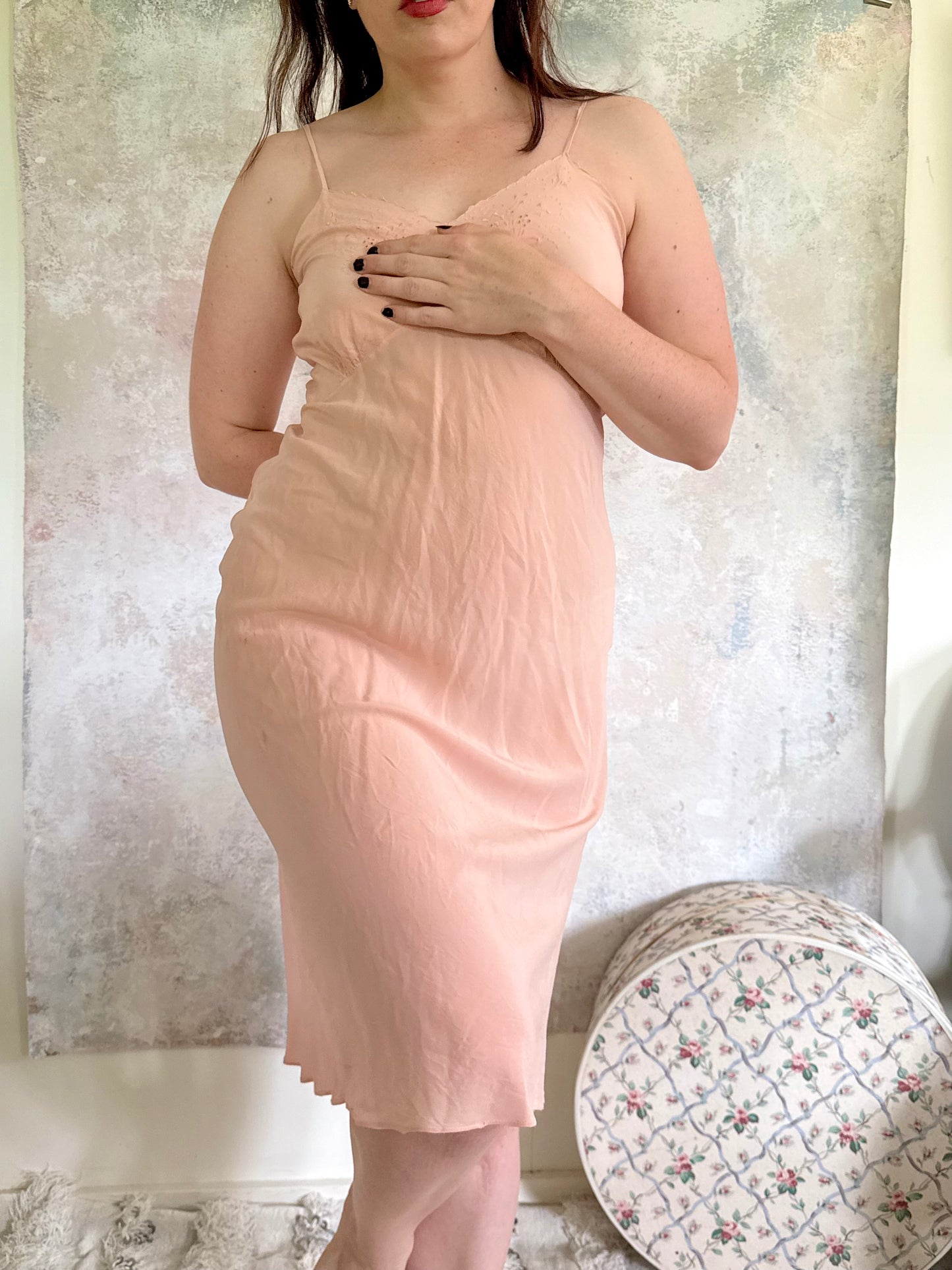 x SOLD x Dress 1930s Nude Pink Slip