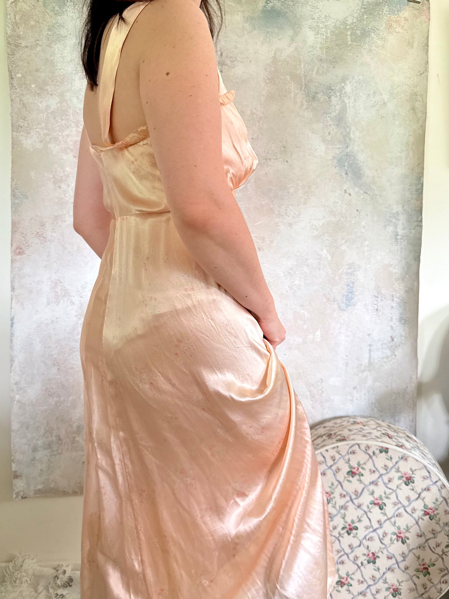 x SOLD x Dress 1930s Peach Satin Sweetheart Gown