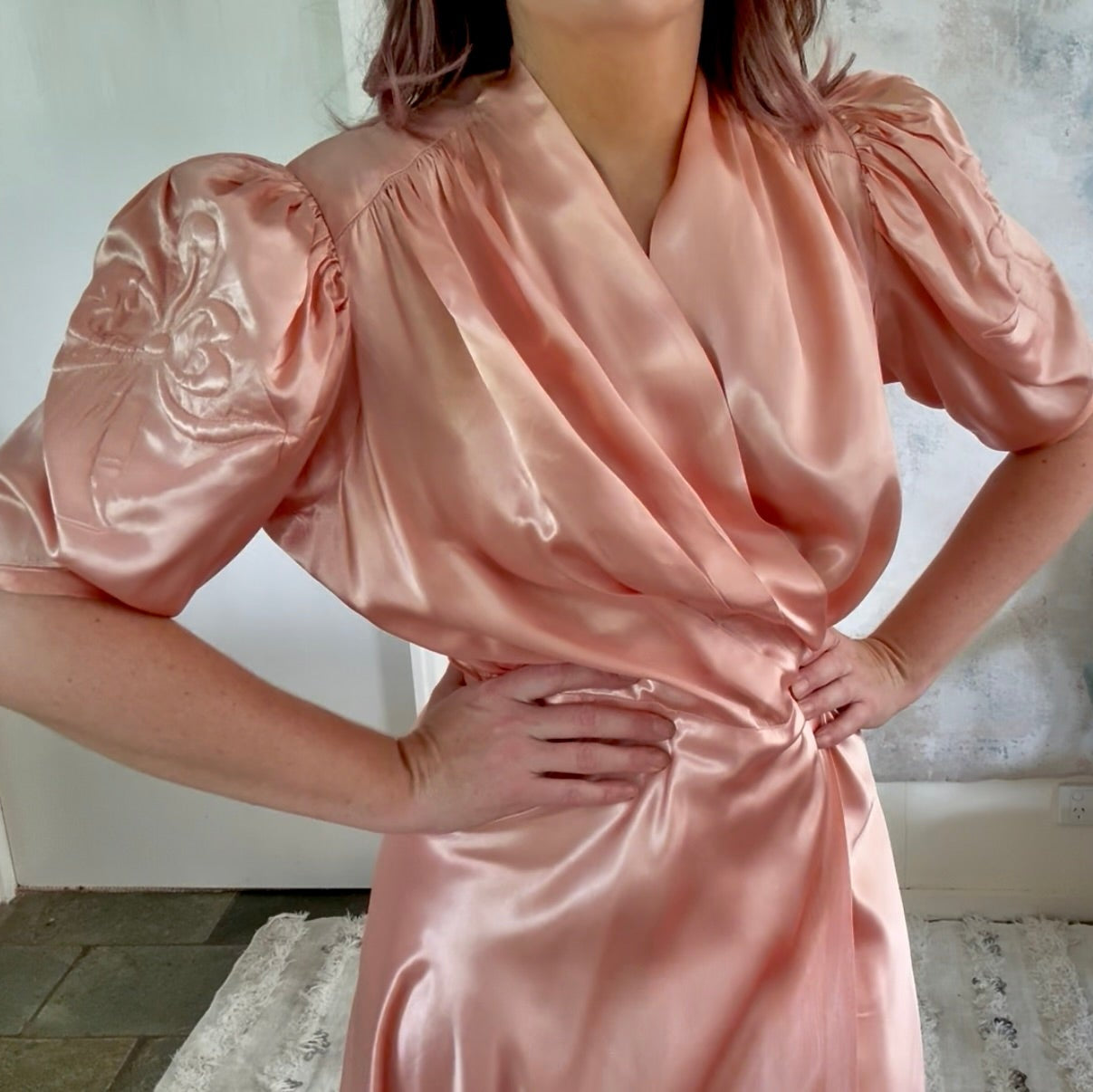 x SOLD x Dress 1940s Peach Silk Trapunto Gown