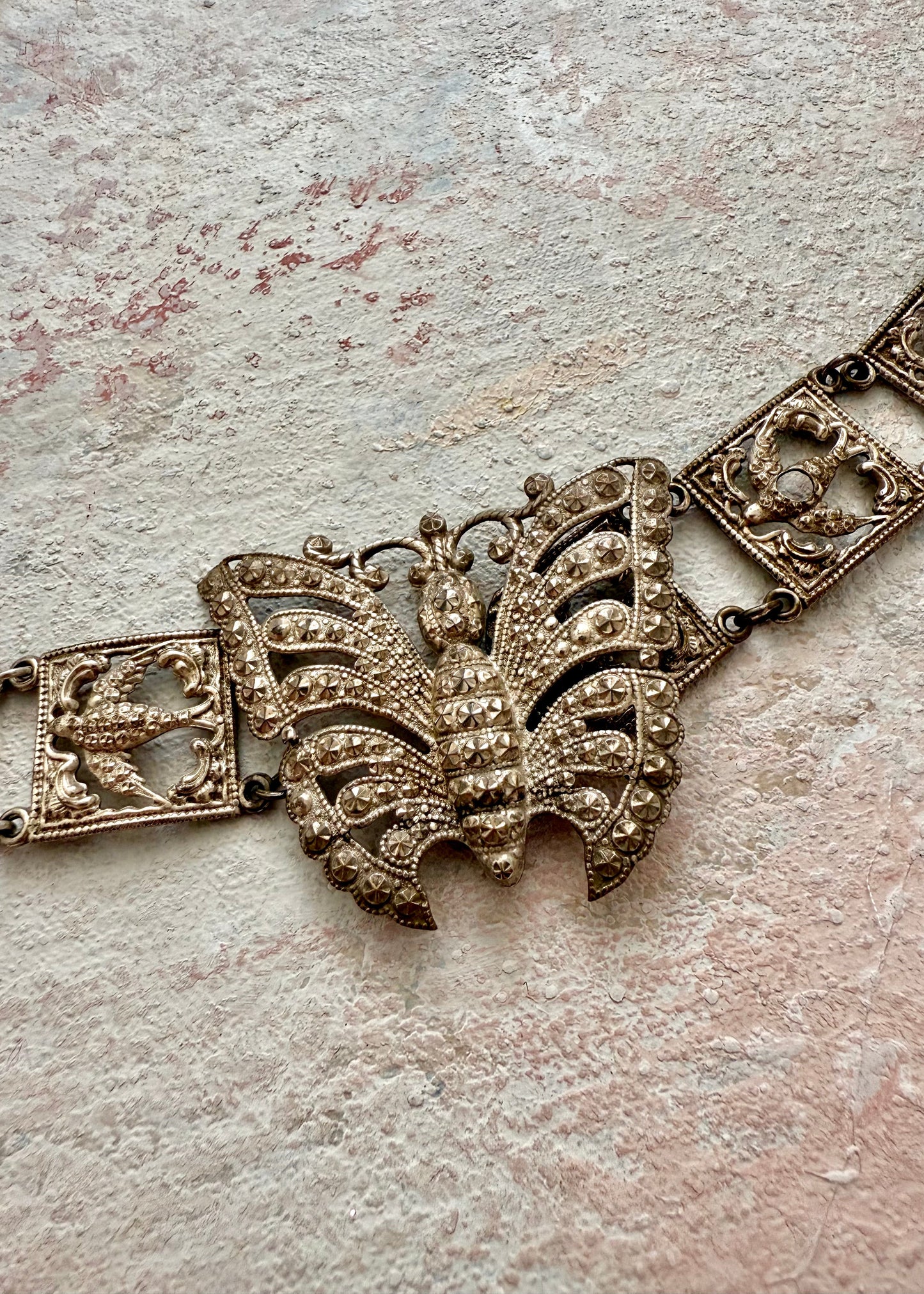 x SOLD x Jewellery Antique Butterfly Chain Belt