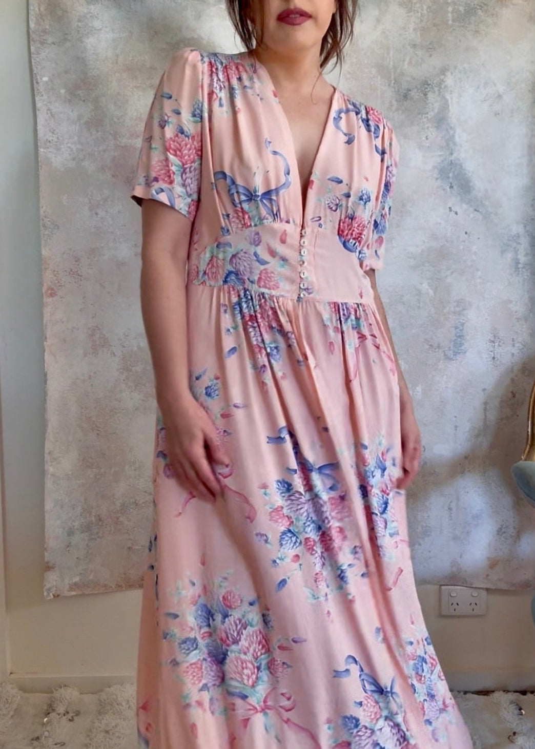x SOLD x Dress 1940s Floral Print House Gown
