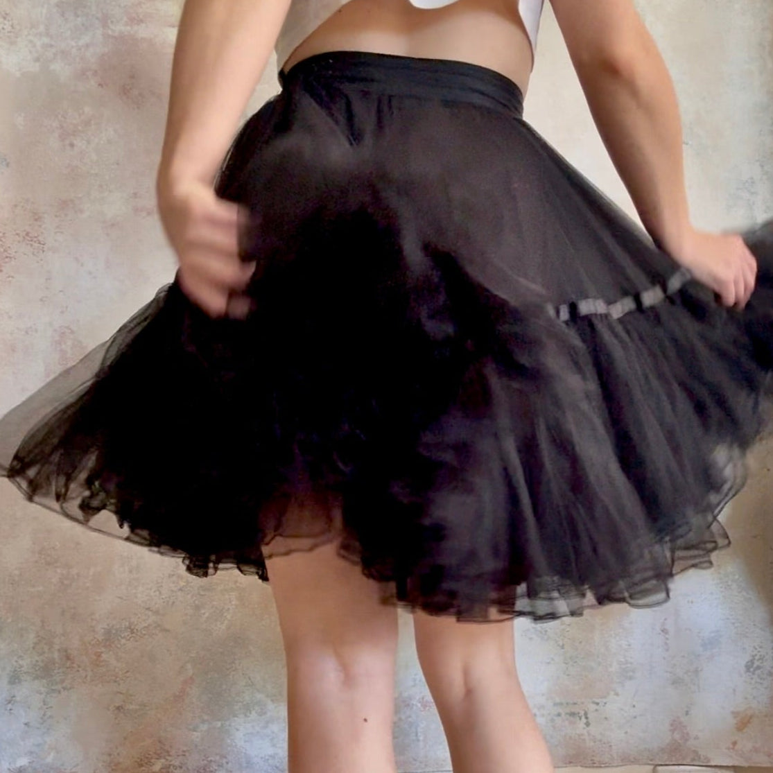 x SOLD x Skirt Vintage Black Tutu