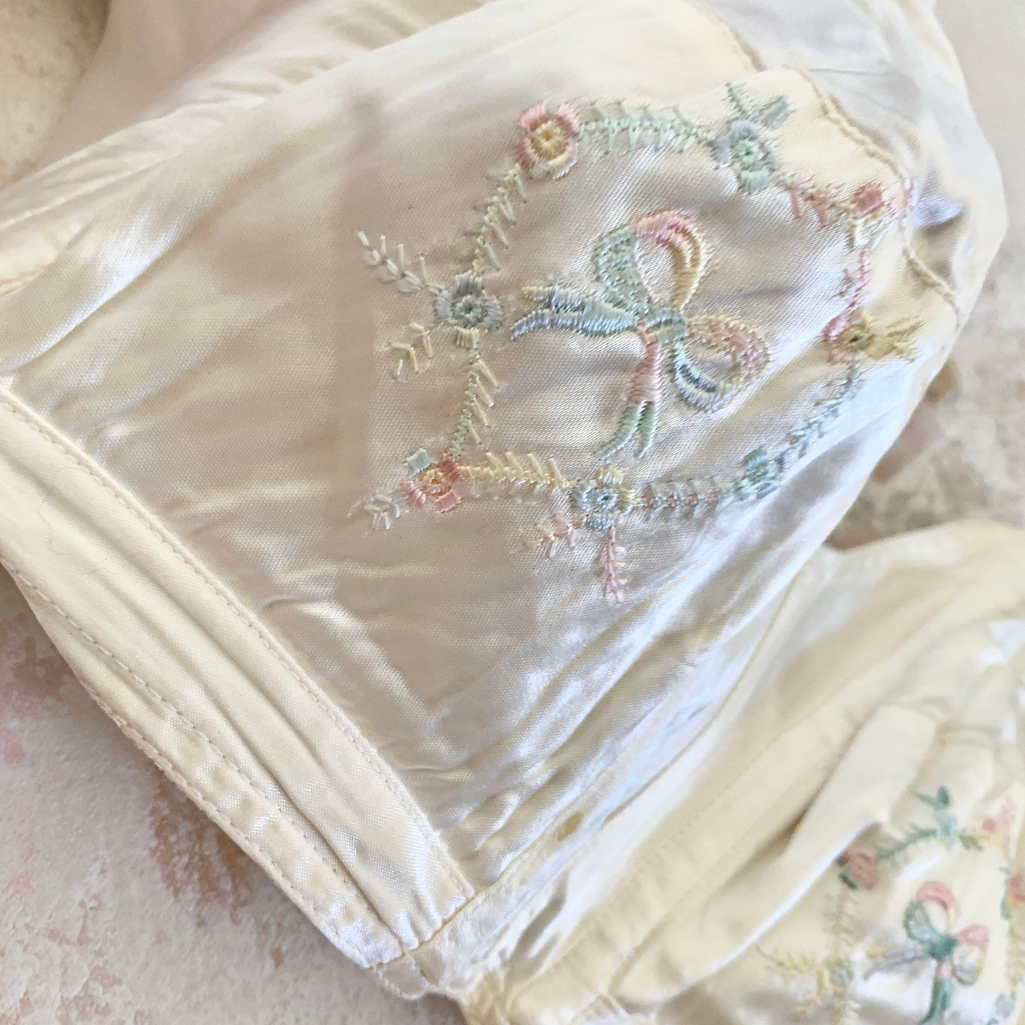 x SOLD x Top Lemon Silk Bustier